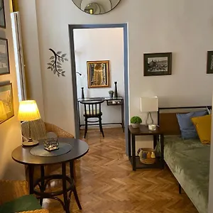 downtown-lair.inbudapesthotels.com/